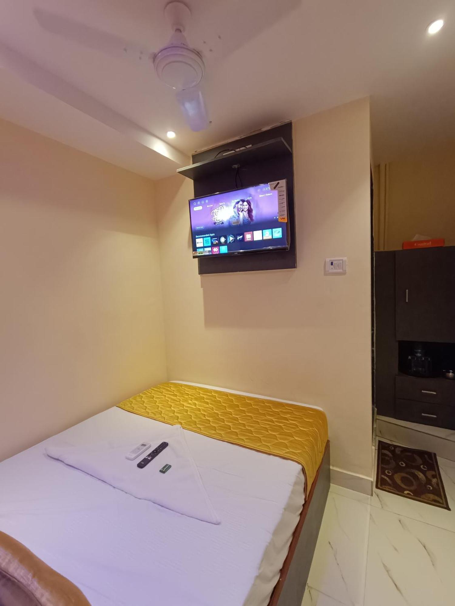 Hotel Powai Residency 뭄바이 외부 사진